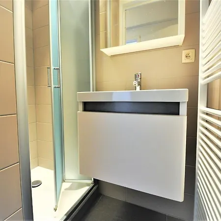 Cozy 4-bedroom In Mistral For 8 People Knokke-Heist